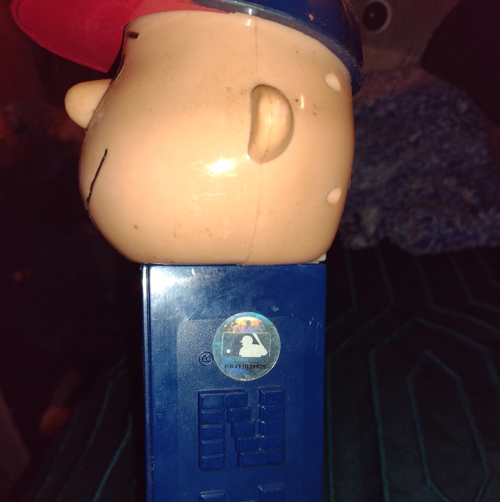Giant 2005 charlie Brown pez dispenser